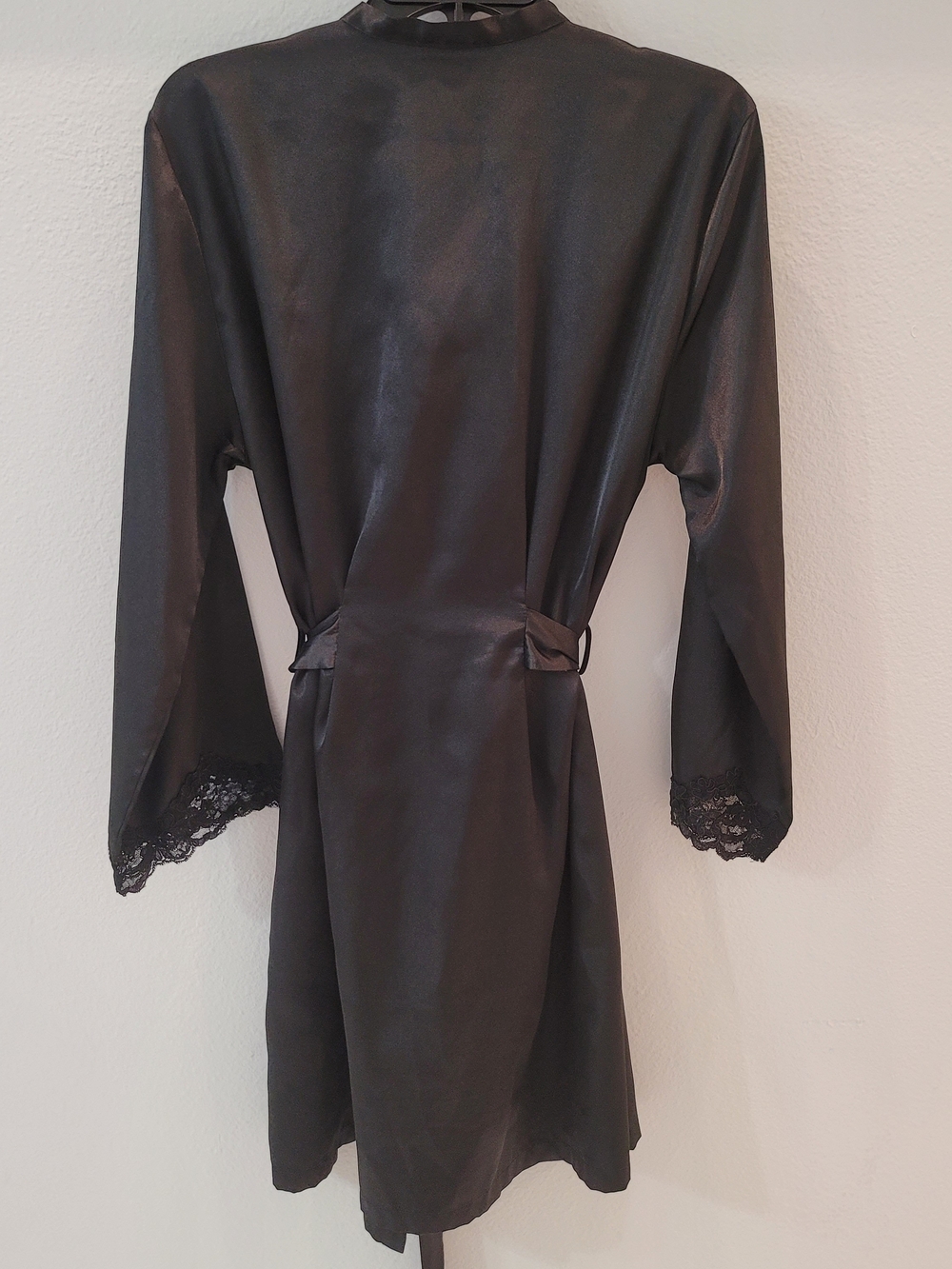 Jones New York Black Satin Lace-Trim Wrap Robe Size S/M - Picture 5 of 12